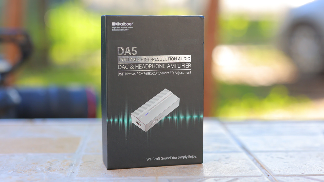 Compact DAC-AMP Dongles for Reference-Grade Portable Sound