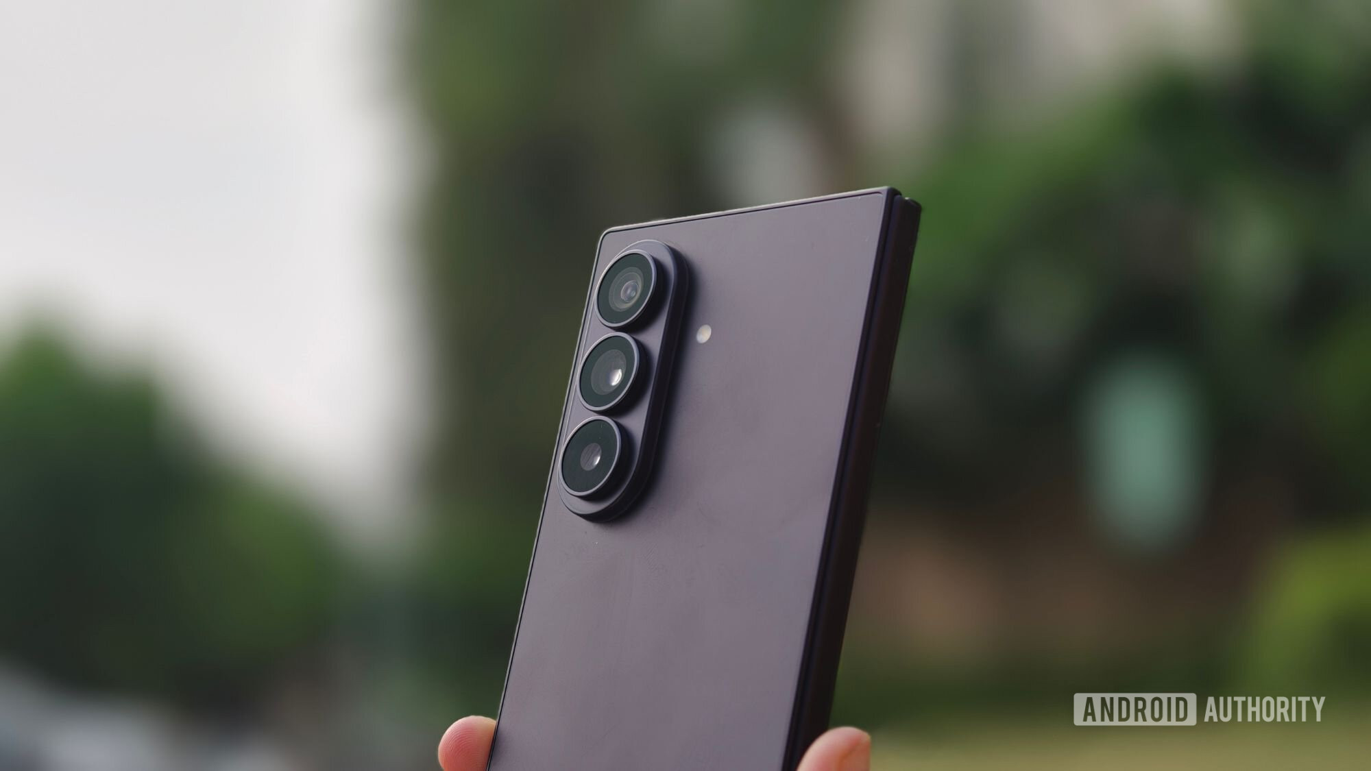 Galaxy Z Fold 8 Ultra vs S26 Ultra: Which Samsung Flagship Wins?