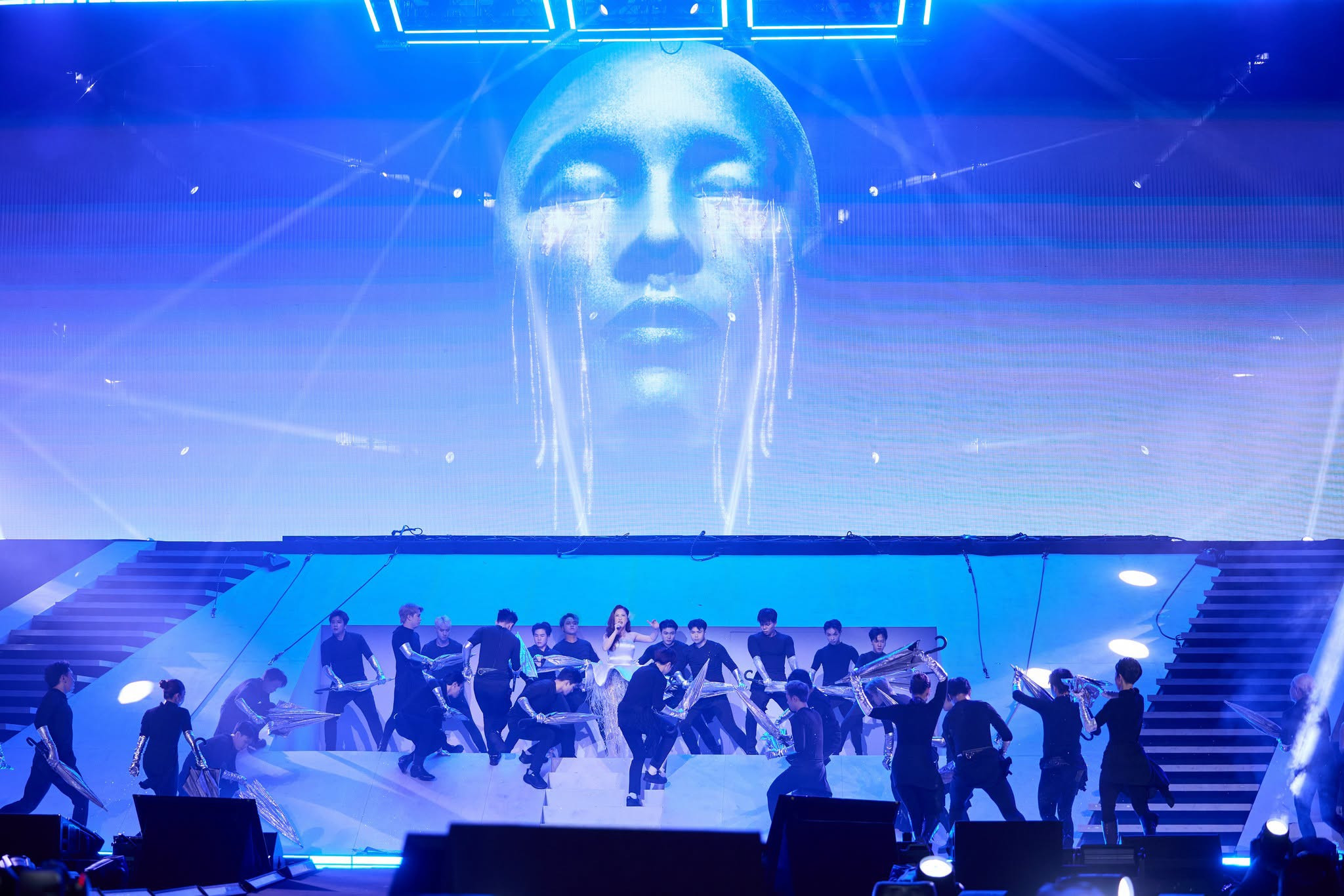 Hương Tràm với concert Phao Cứu Sinh: cú tái xuất mang tính bước ngoặt
