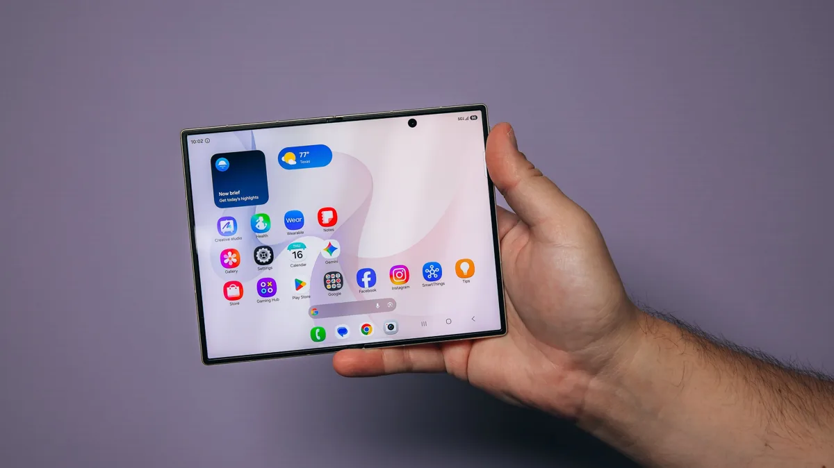 Galaxy Z Fold 8 Ultra vs Galaxy S26 Ultra: Which Samsung Flagship Should You Buy?