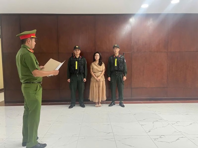 Khởi tố ca sĩ Phương Diễm Huyền: hồi chuông cảnh báo về bản quyền âm nhạc
