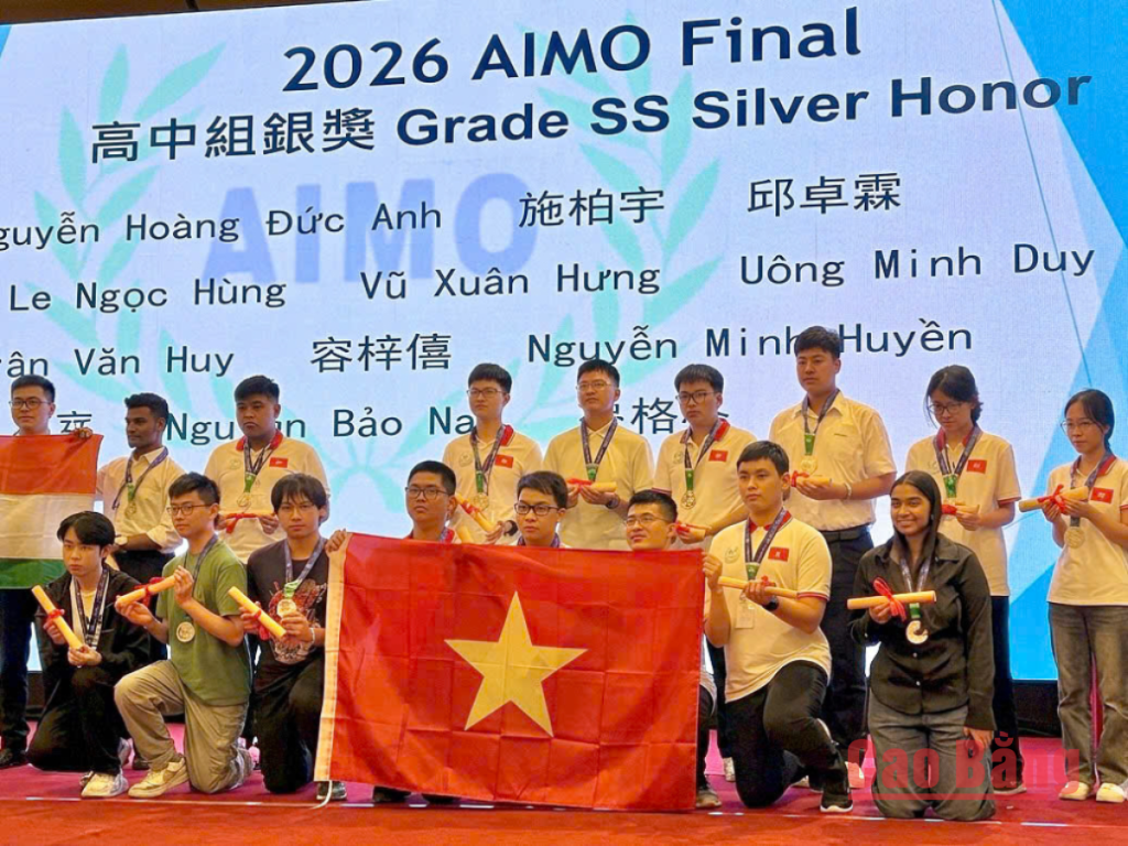 Từ học sinh làng quê đến Huy chương Bạc AIMO