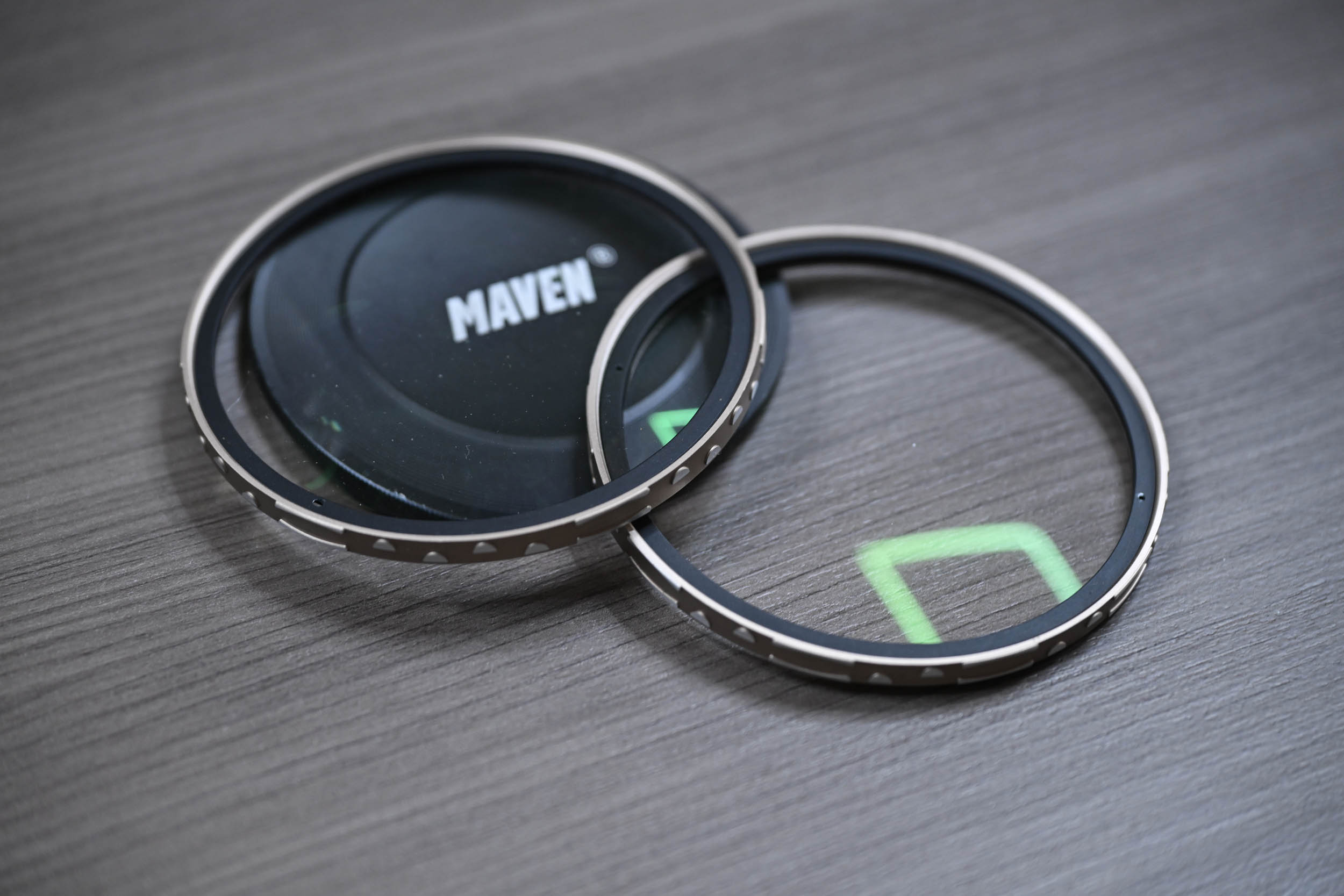 Bộ lọc kính phóng đại giá rẻ hay ống kính macro chuyên dụng?