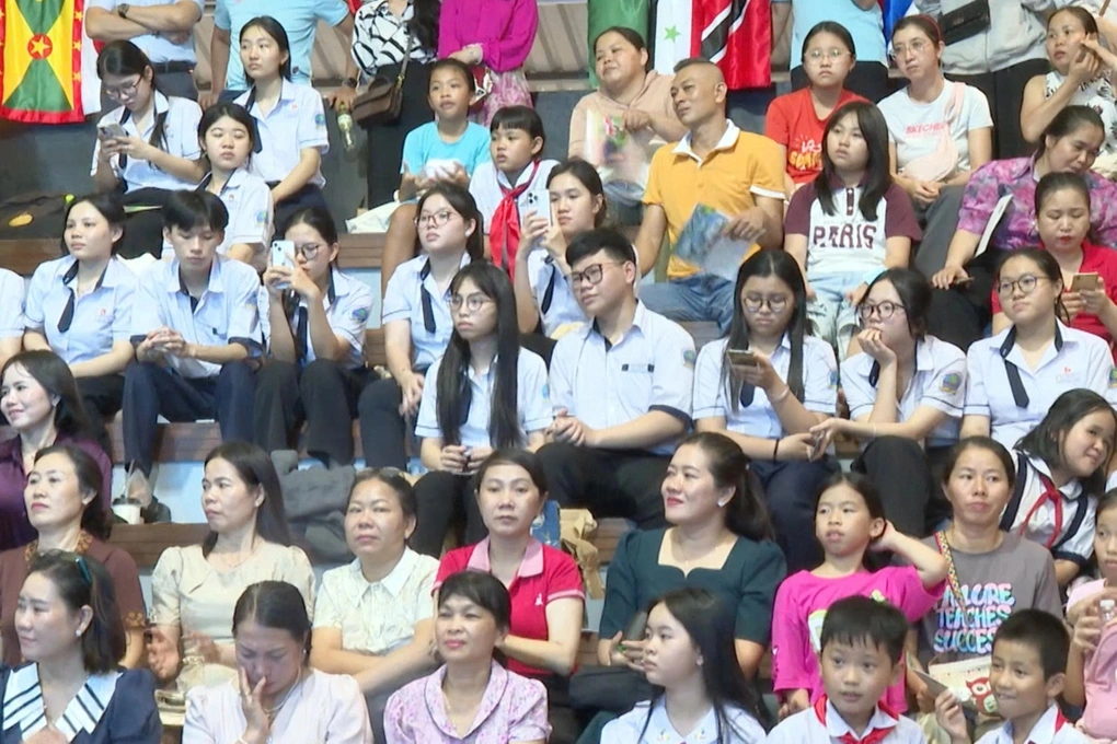 Phú Quốc biến mỗi cư dân thành ‘đại sứ tiếng Anh’ để đón APEC