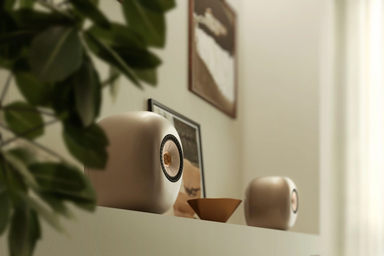 KEF LS Luxe và Alpha Works AW-W99: Hai triết lý loa all-in-one cao cấp