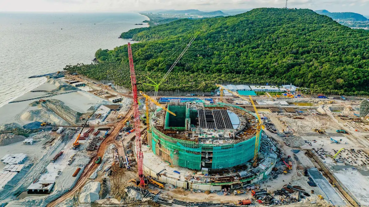Trung tâm Hội nghị APEC Phú Quốc: Nước rút cho công trình mái thép 12.000 tấn