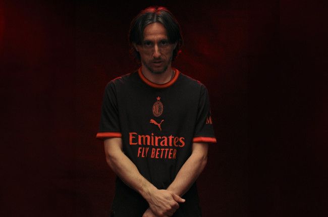 Alternative Crests and Daring Third Kits Redefine Football Style