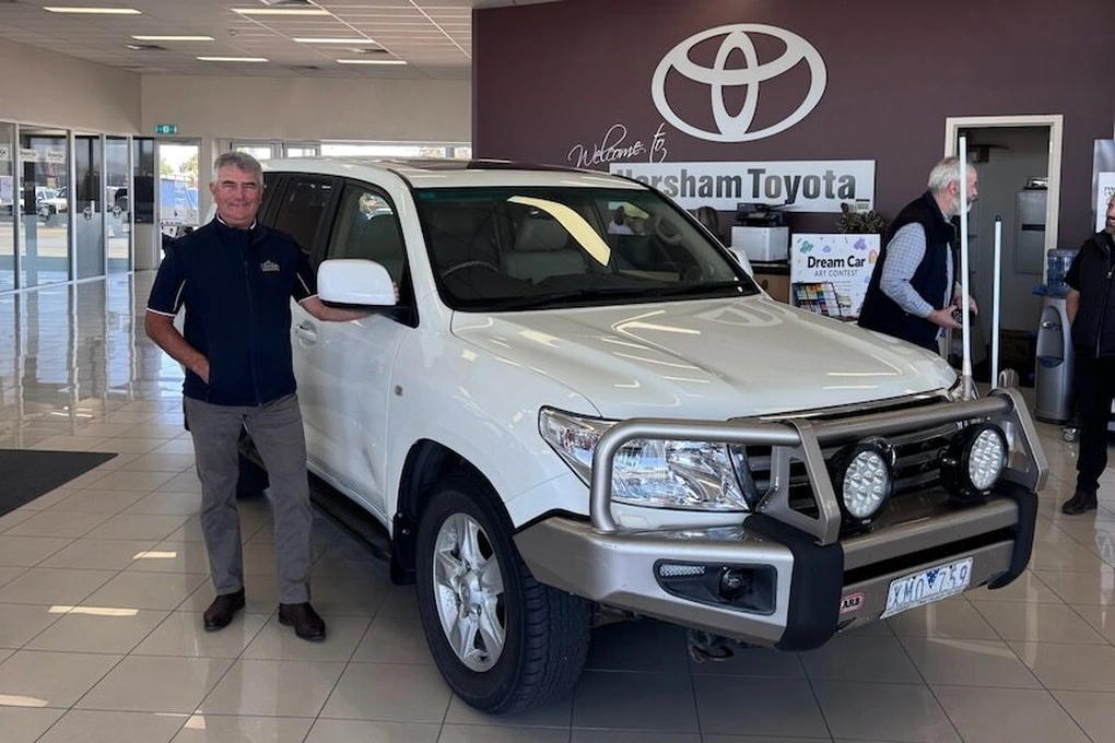 Chủ xe Hilux tiết kiệm bao nhiêu so với Ford Ranger sau 10 năm?