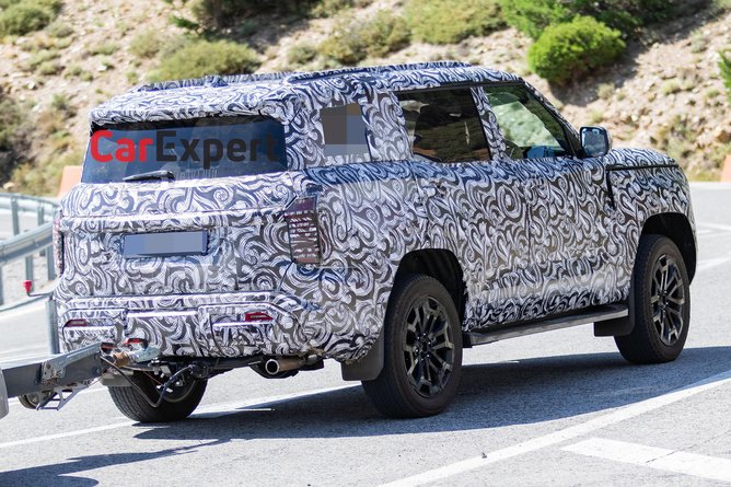 Mitsubishi Pajero Makes a Bold Off-Road SUV Comeback
