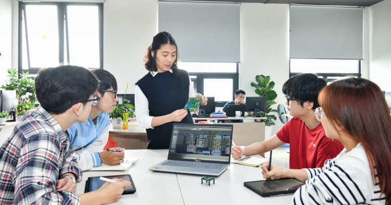 Chiến lược nhân lực bán dẫn: Đào tạo tinh hoa hay phong trào?