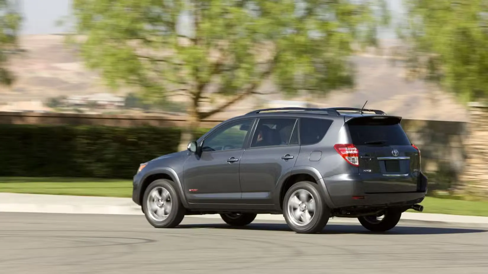 Why Used V6 SUVs Under $20K Beat New Gas Sedans
