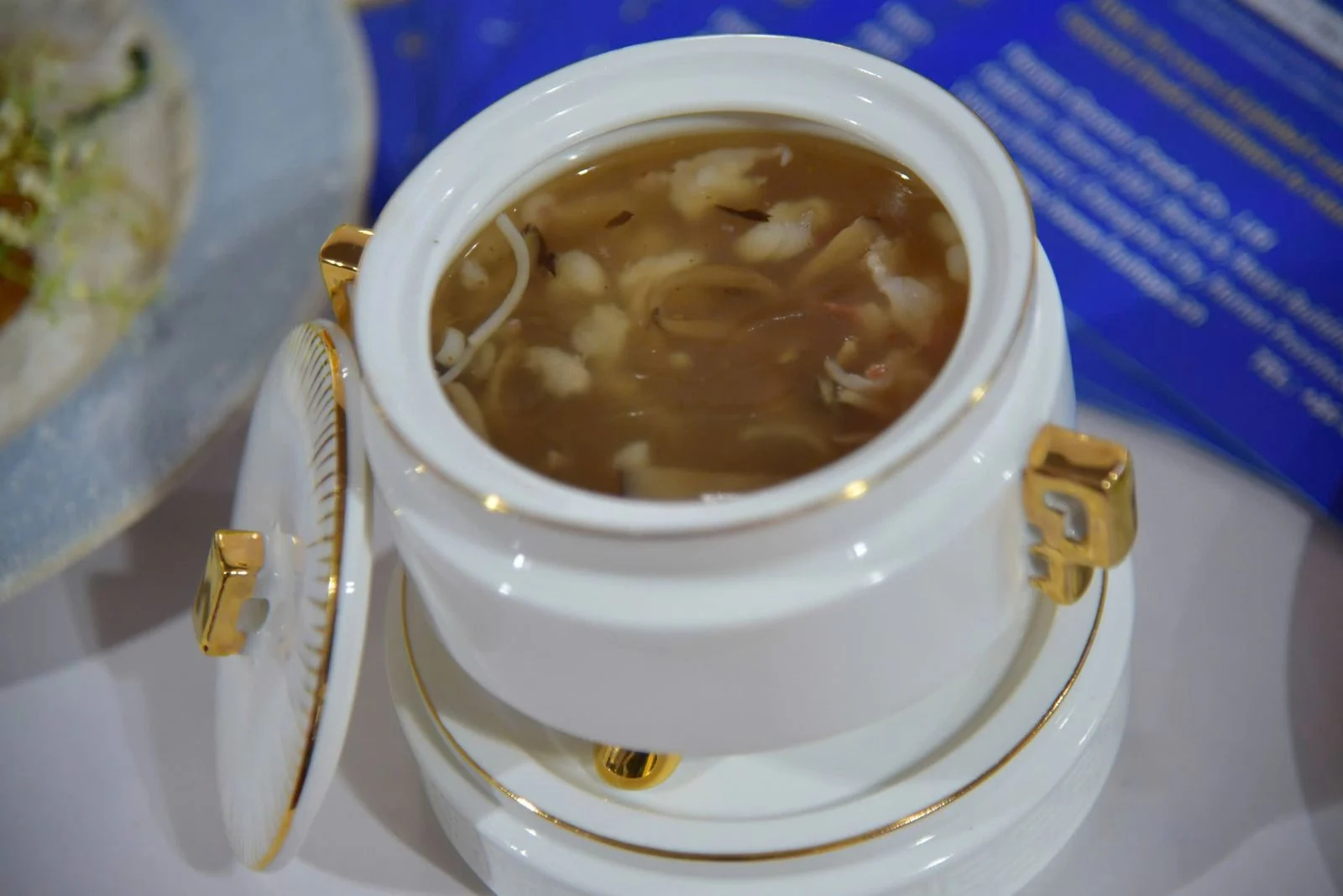 Đầu bếp Việt và Trung Quốc cùng sáng tạo hương vị mới tại TP.HCM