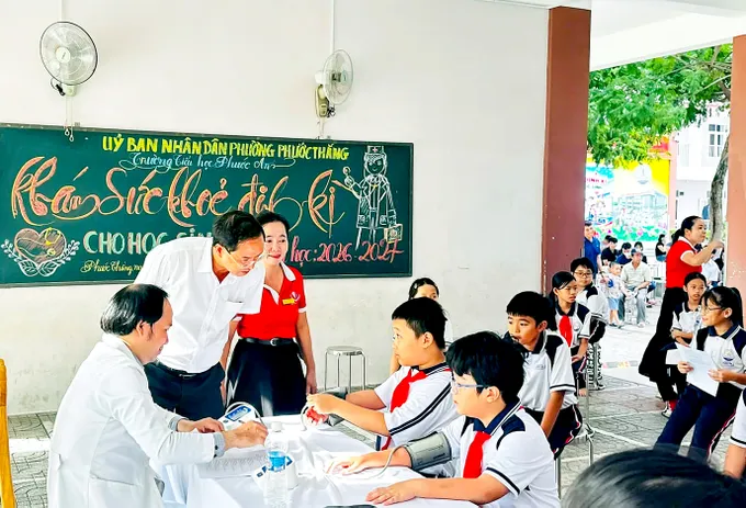 Khám sức khỏe toàn dân mở rộng: từ chữa bệnh sang phòng bệnh