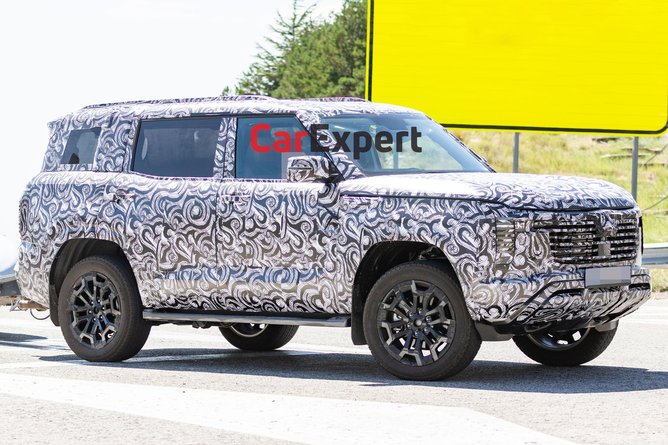 Mitsubishi Pajero Makes a Bold Off-Road SUV Comeback