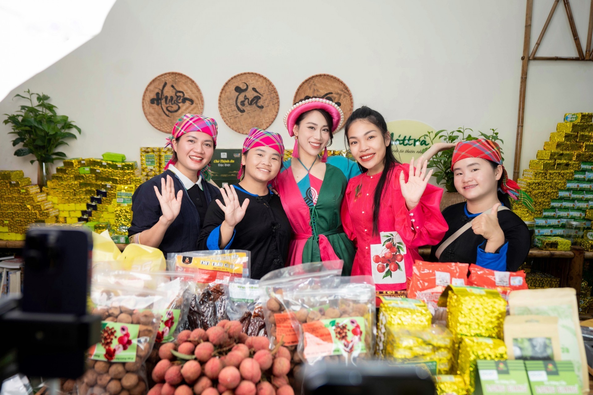 Nông dân Đồng Tháp bước lên mạng xã hội để làm du lịch nông thôn