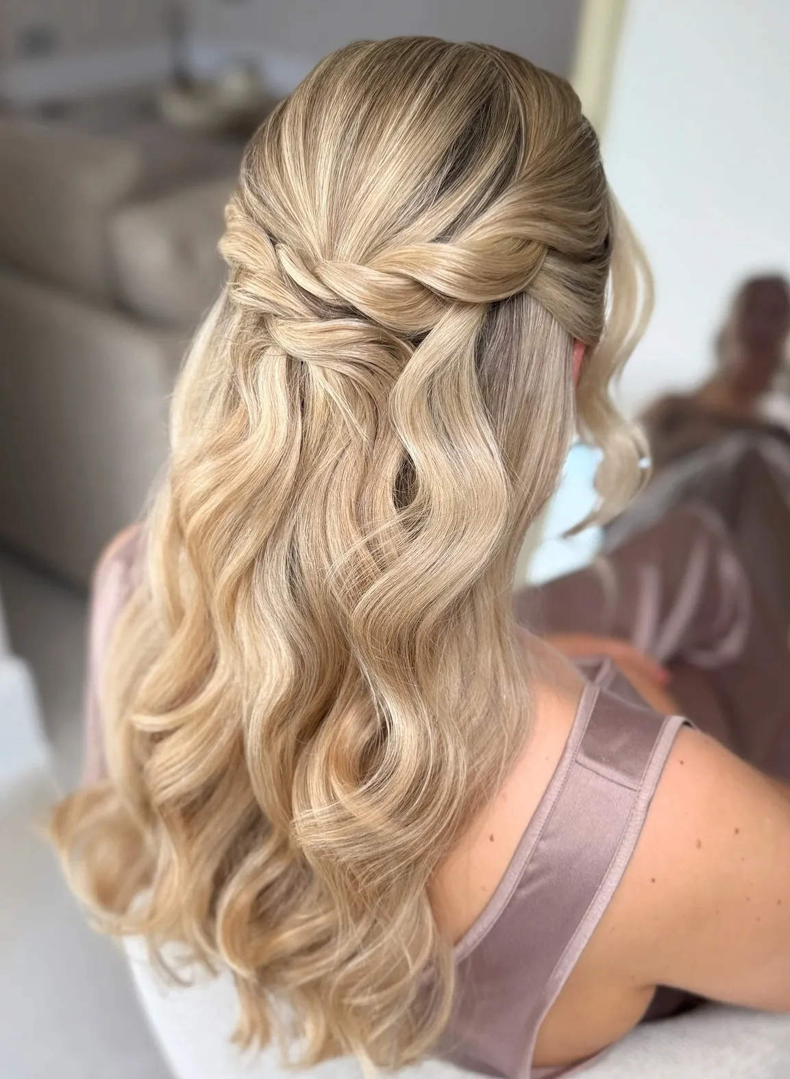 7 Greek-Inspired Updo Styles for Elegant Event Looks