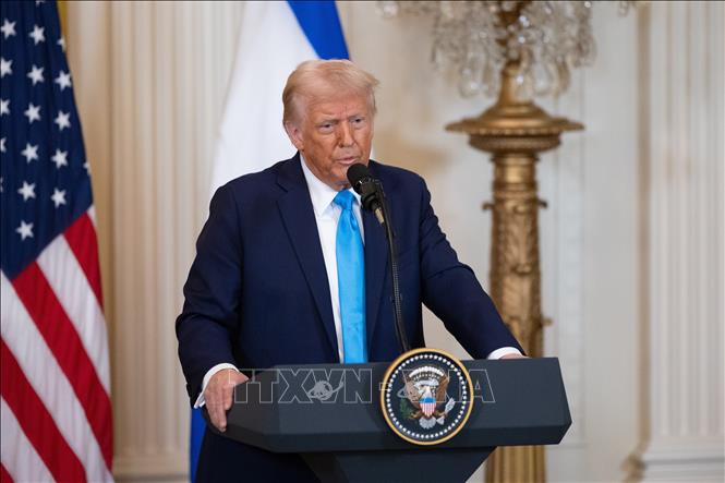 Trump gây áp lực lên ExxonMobil, Chevron: giá dầu, lợi nhuận và tính toán chính trị