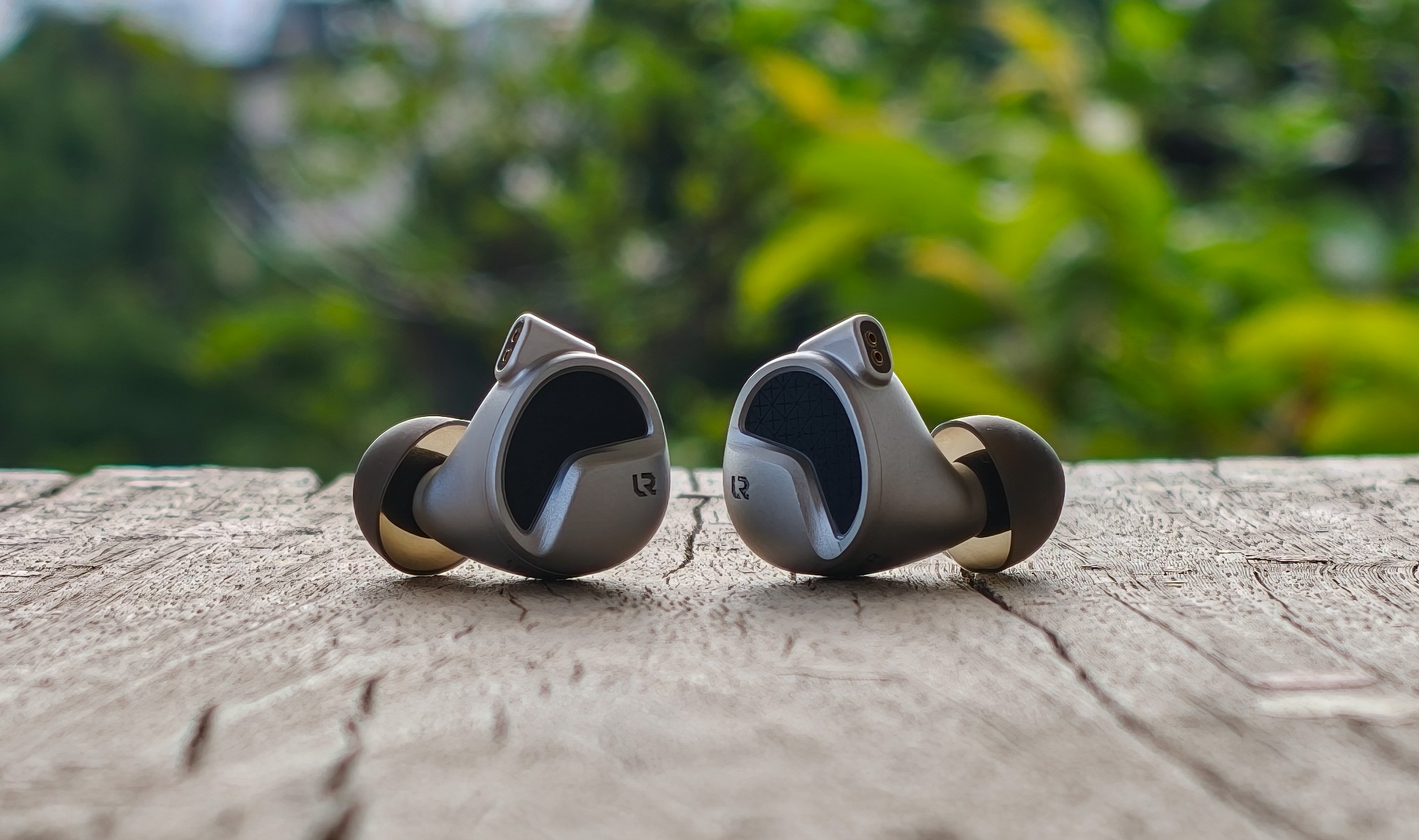 Planar Magnetic IEMs Under $500: LetShuoer Ember vs Astralis