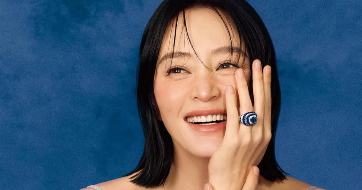 Cách Kim Hye Soo và dàn U60 Hàn Quốc ‘hack tuổi’ bằng thời trang