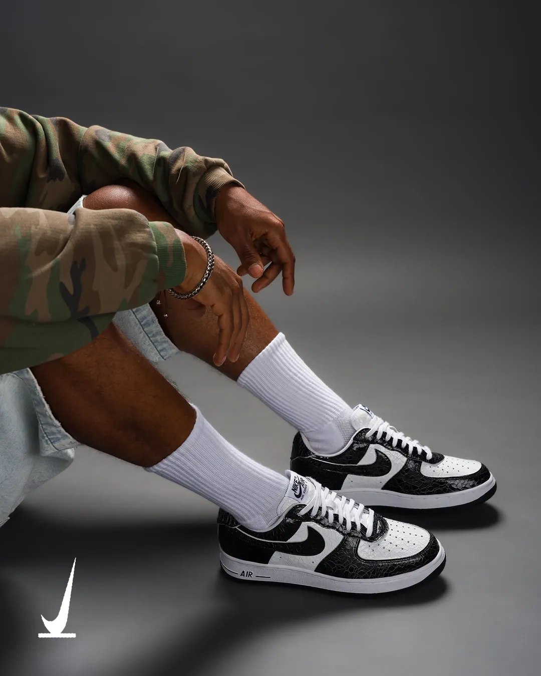 Nike Air Force 1 ’01 Cracked Leather Pack Goes Slim and Vintage
