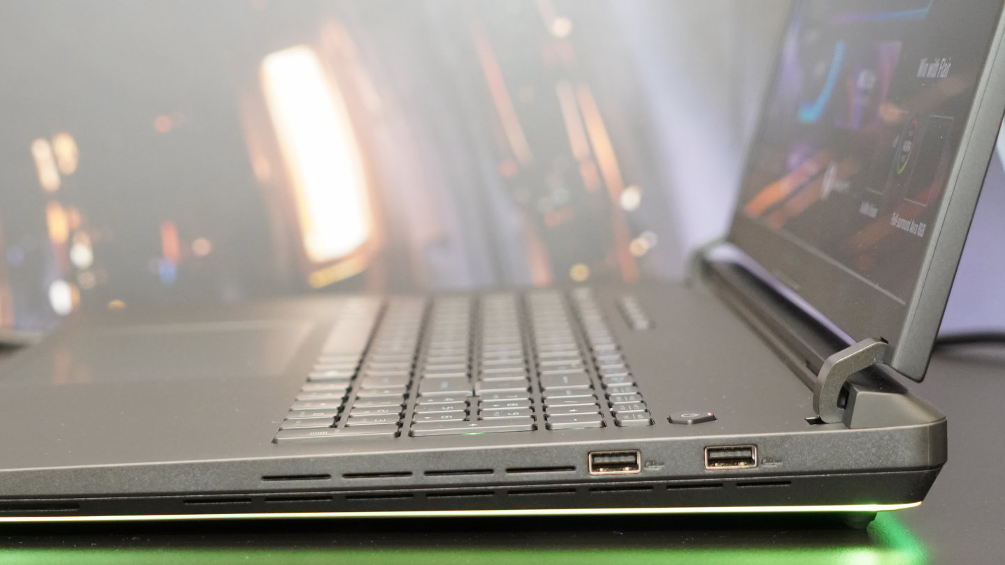 Inside RTX 5090 Gaming Laptops: Extreme Cooling in 18-Inch Flagships