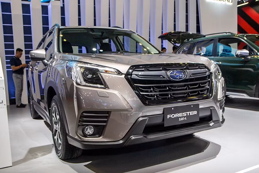 Sedan hạng C giảm giá mạnh trước tháng Ngâu: chọn xe nào?