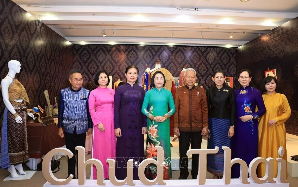 Đan kết hữu nghị: Triển lãm trang phục dân tộc tôn vinh 50 năm Việt–Thái