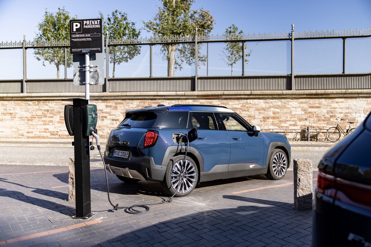 MINI Aceman Việt Nam: SUV điện 2,4 tỷ đồng đổi mới hình ảnh thương hiệu