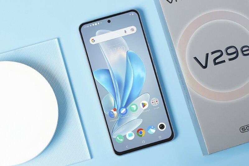 Màn hình AMOLED 120Hz và camera 50MP dưới 9 triệu: nên chọn vivo V29E hay chờ flagship?