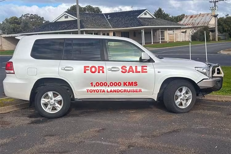 Toyota Land Cruiser V8 gần 1 triệu km: tuổi thọ động cơ là chuyện “tay” tài xế