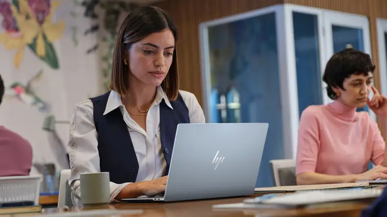 HP OmniBook Ultra vs MacBook Air: The First True Rival?