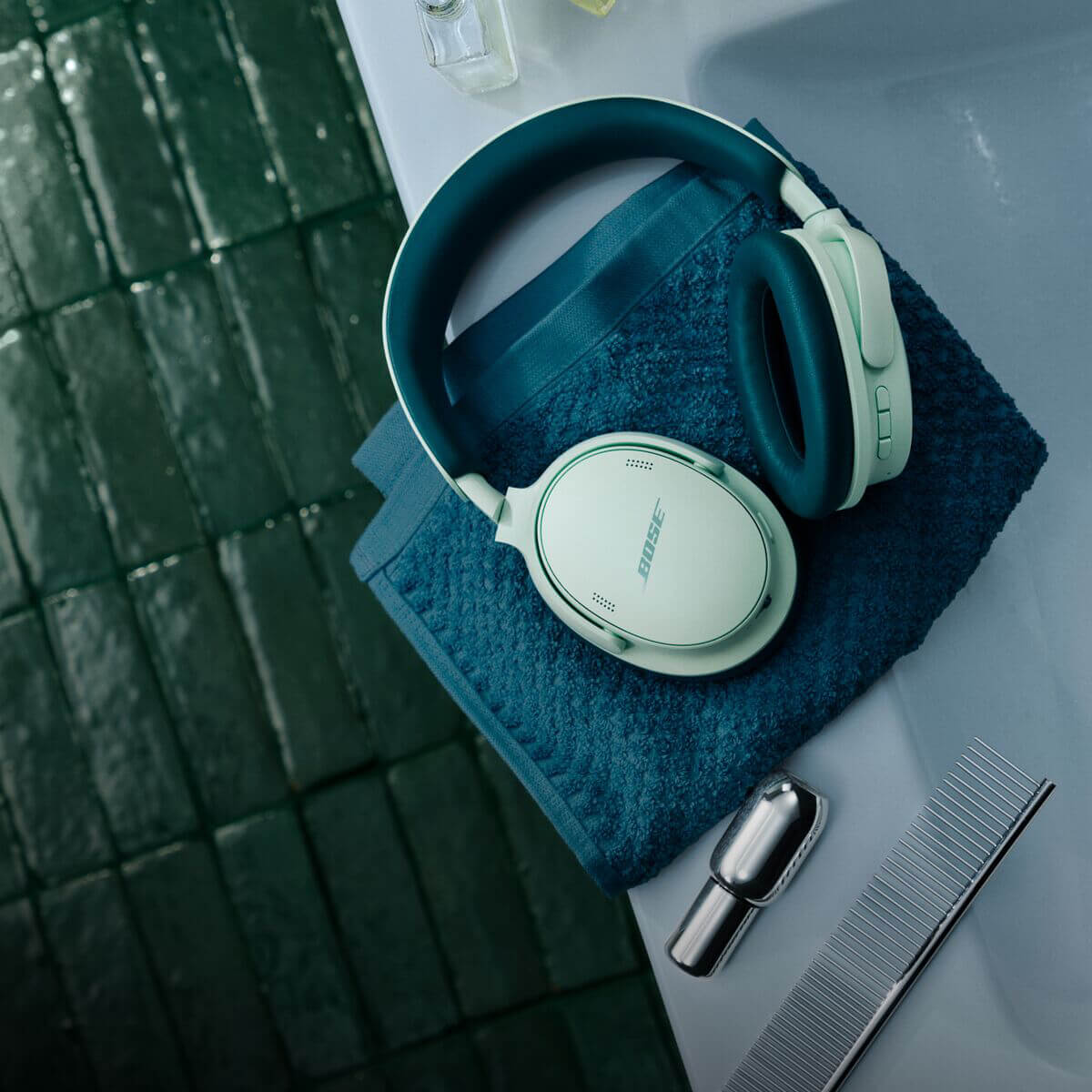 Bose QuietComfort Gen 2: nâng cấp chống ồn và âm thanh không gian đáng tiền