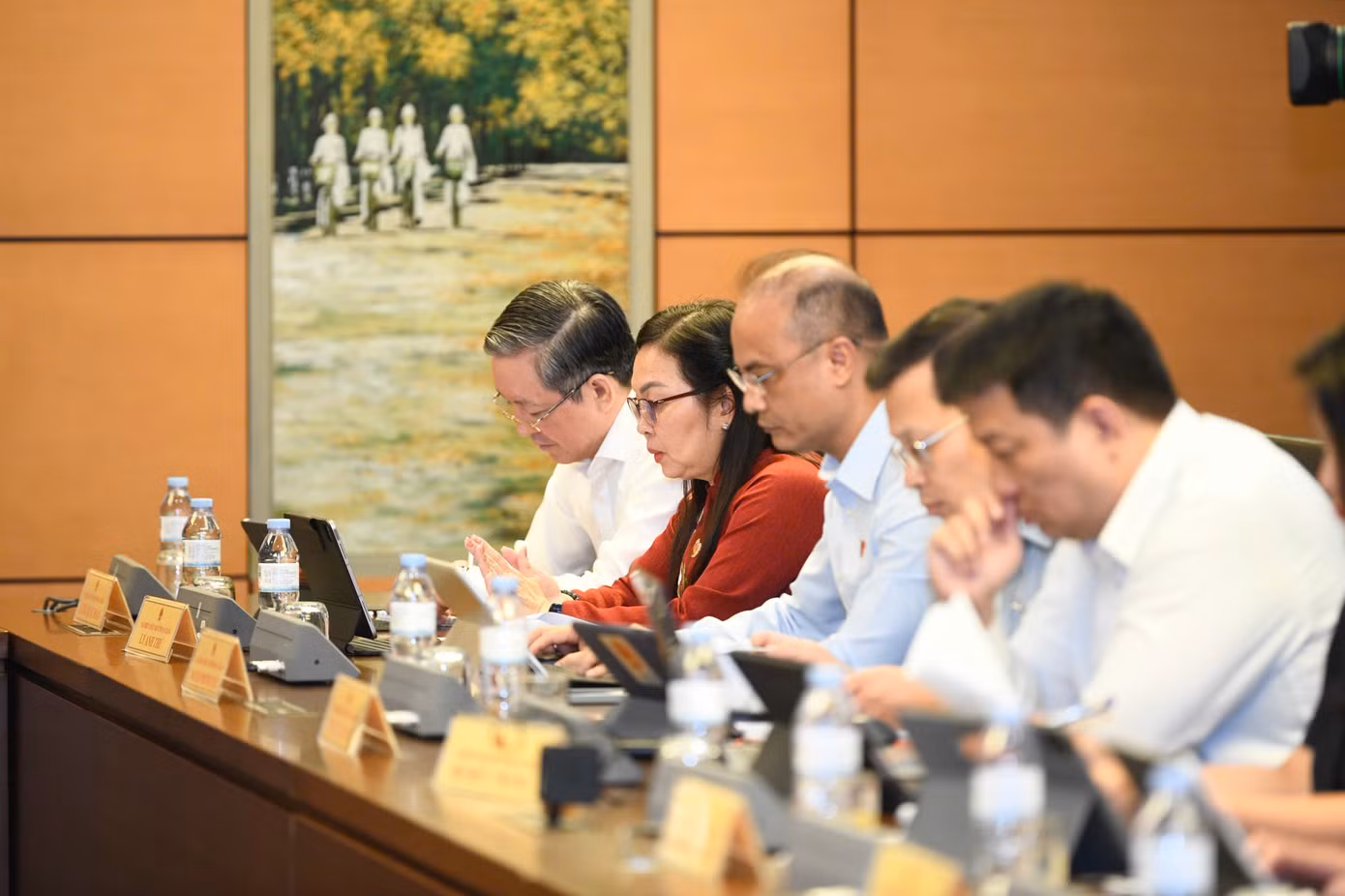 Nghị quyết đặc thù APEC và bước ngoặt trao quyền cho kinh tế tư nhân