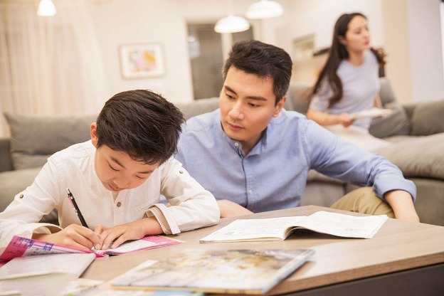 4 kiểu cha mẹ nuôi dạy con thành công: góc nhìn từ 30 năm đứng lớp
