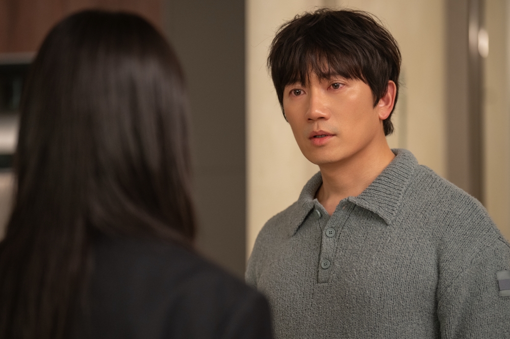 Cuộc hôn nhân giả của Ji Sung và Ha Yun Kyung bùng nổ trong The Apartment Job