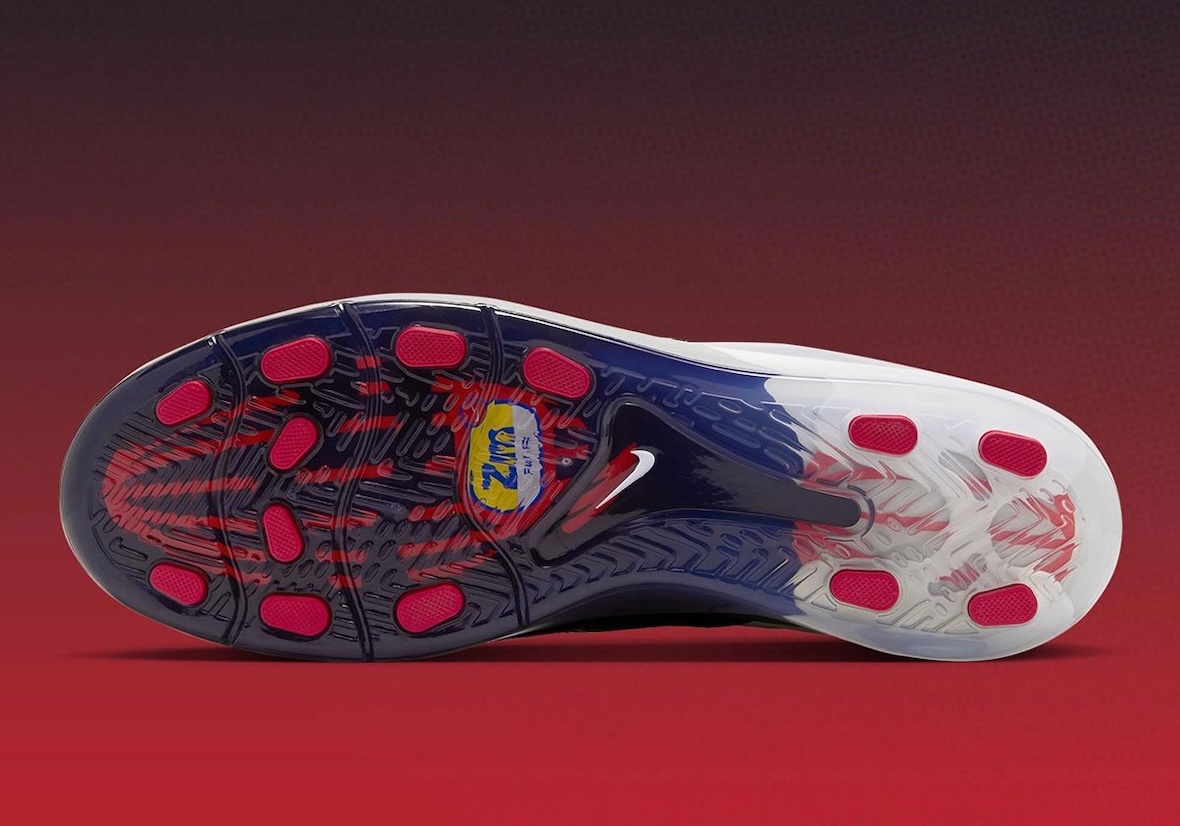 Nike Cryoshot Retro Line Turns Classic Football Boots into Collectible Icons