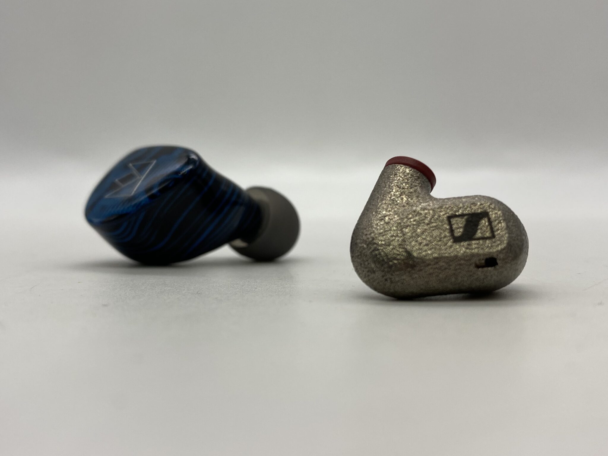 Noble Audio Iris vs Sennheiser IE 600: tai nghe in-ear nào cho audiophile khó tính?