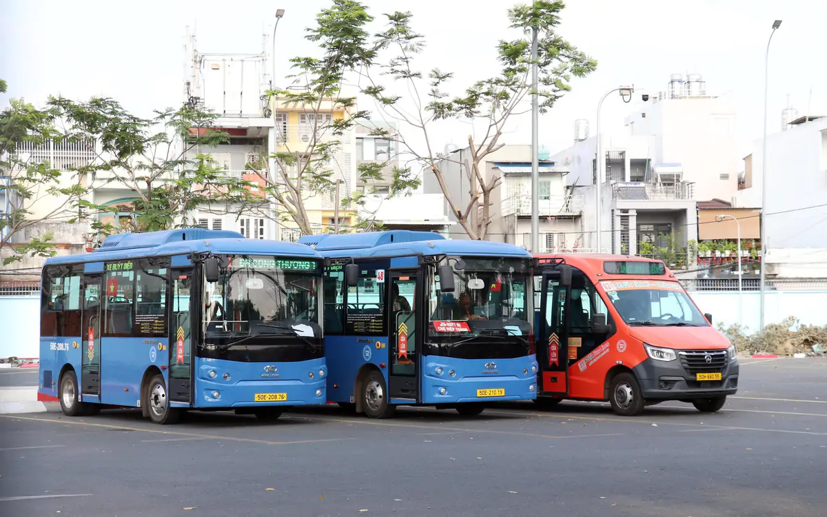 Quảng Ninh chuẩn bị năm học mới: Xe buýt điện và sách giáo khoa miễn phí