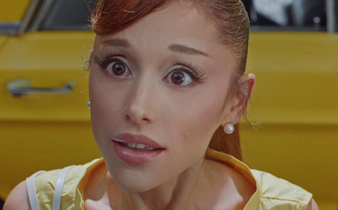 Từ Ariana Grande đến IU: Khi ánh hào quang phải nhường chỗ cho sức khỏe