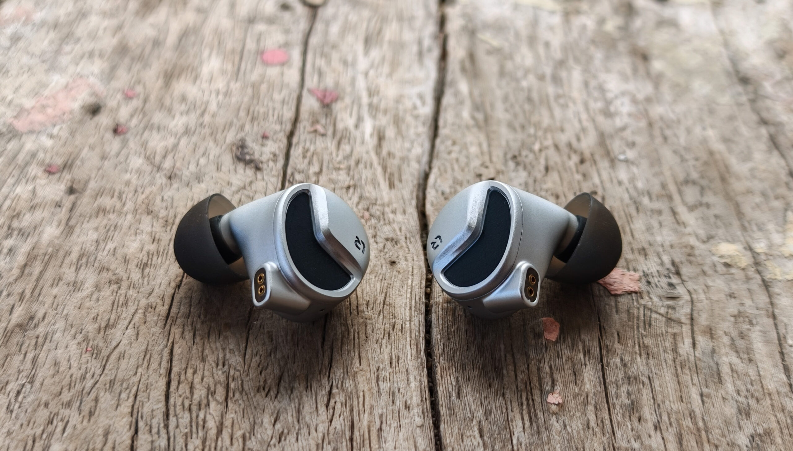 Planar Magnetic IEMs Under $500: LetShuoer Ember vs Astralis