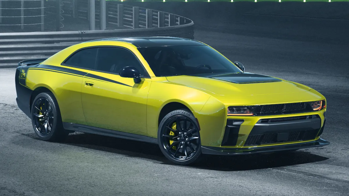 Dodge’s Inline-Six Super Bee Signals the Next Muscle Car Era