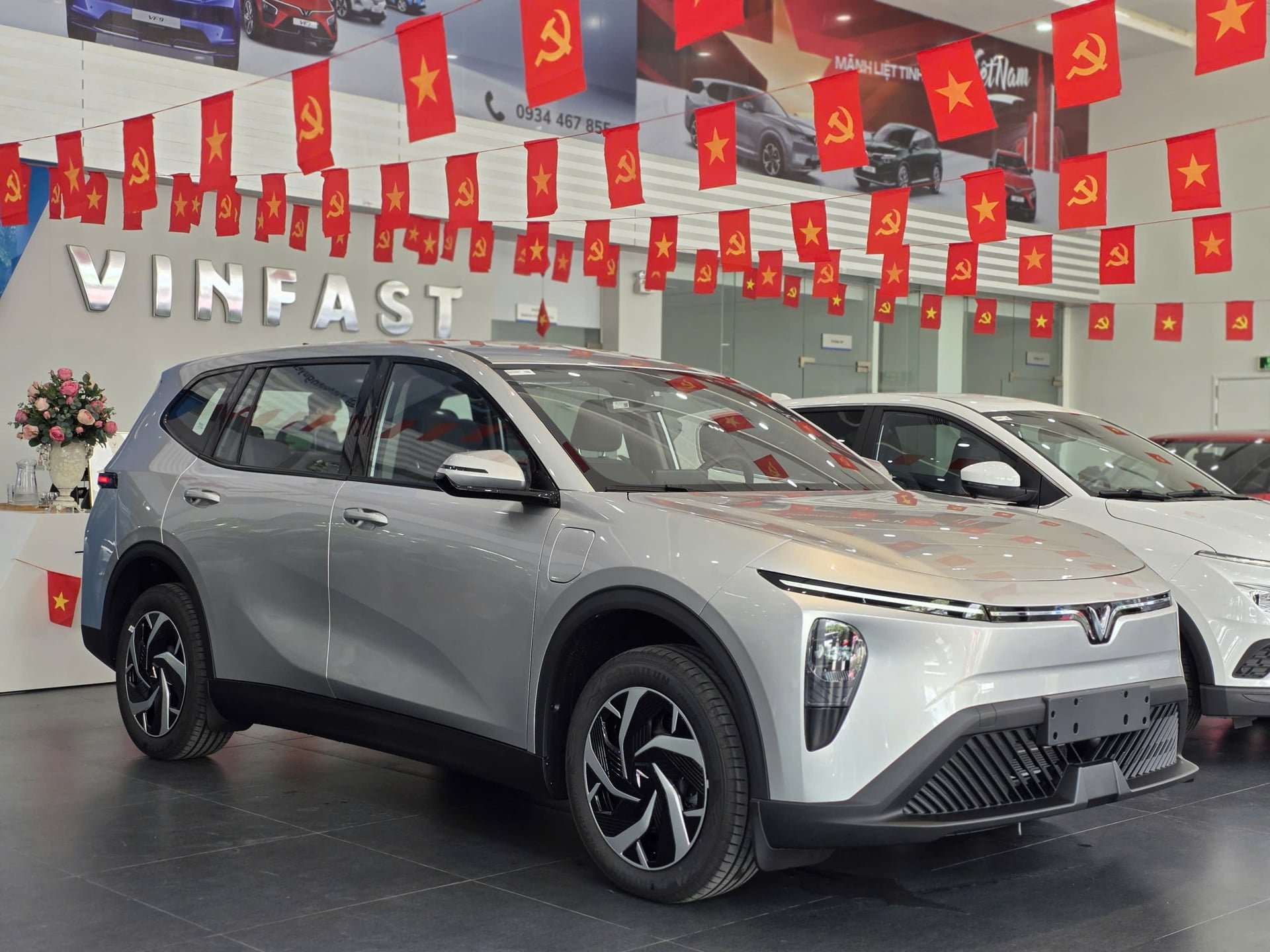 So sánh MPV 7 chỗ giá rẻ: Xpander, Stargazer và Limo Green