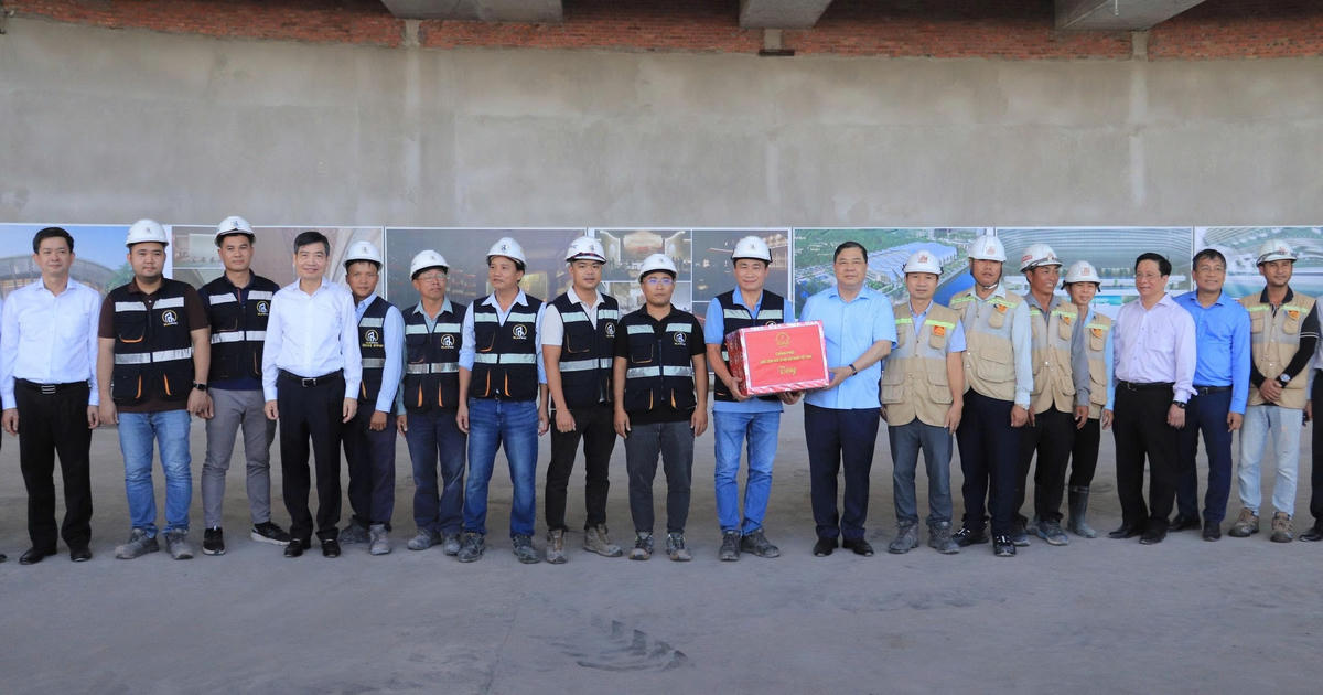 Phó Thủ tướng kiểm tra công trình APEC: Phú Quốc và An Giang chạy đua tiến độ