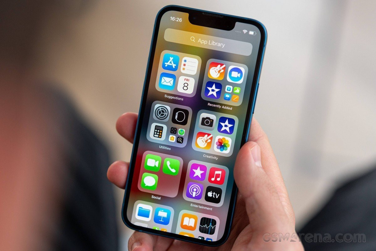 iPhone 13 Mini giá 6,45 triệu: lựa chọn OLED nhỏ gọn đáng mua hơn flagship tầm trung?