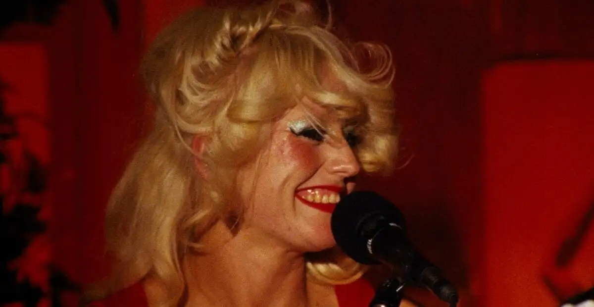 Amyl and the Sniffers Bet on a Live Album and Cinema Experience