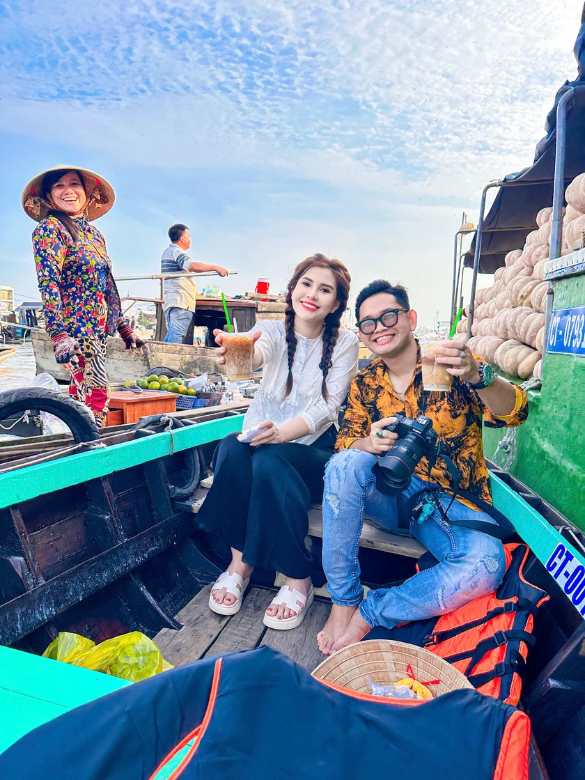 Từ thành phố về quê: Nhiếp ảnh kể chuyện qua ống kính Việt