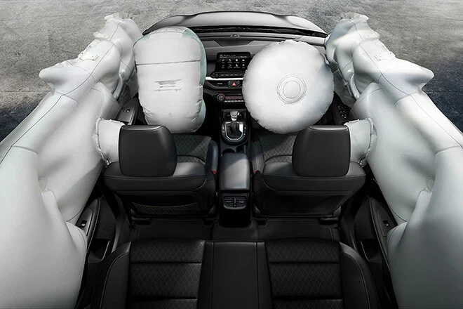 Kia K3 giá từ 584 triệu: Sedan hạng C Turbo 201 mã lực đáng mua?