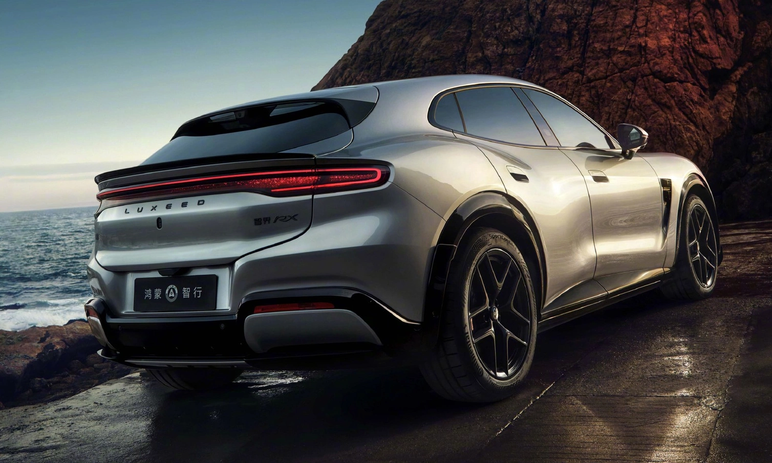 Luxeed RX: SUV điện Trung Quốc dáng Ferrari, tên Lexus, có hợp với Việt Nam?