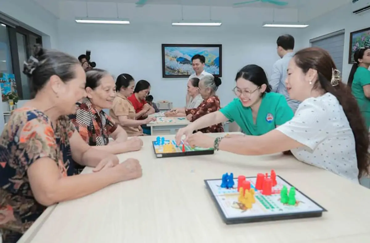 Tuổi 40: điểm bẻ cong số phận sức khỏe tuổi già