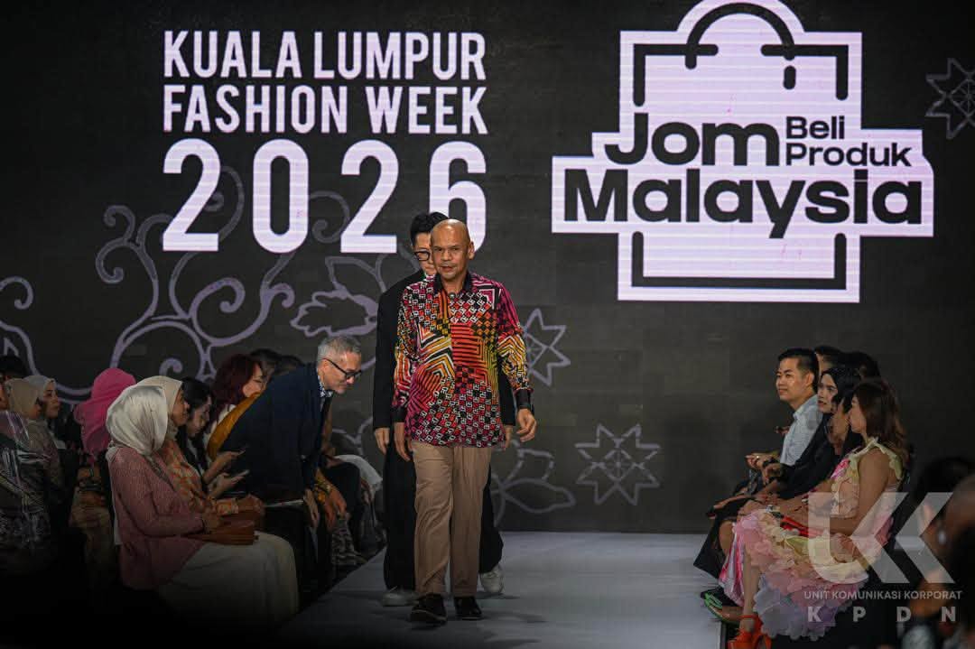 How Batik Is Becoming a Global Luxury Fashion Statement
